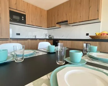Апартаменты Belle Rive - Super Modern With Sea View T12 *